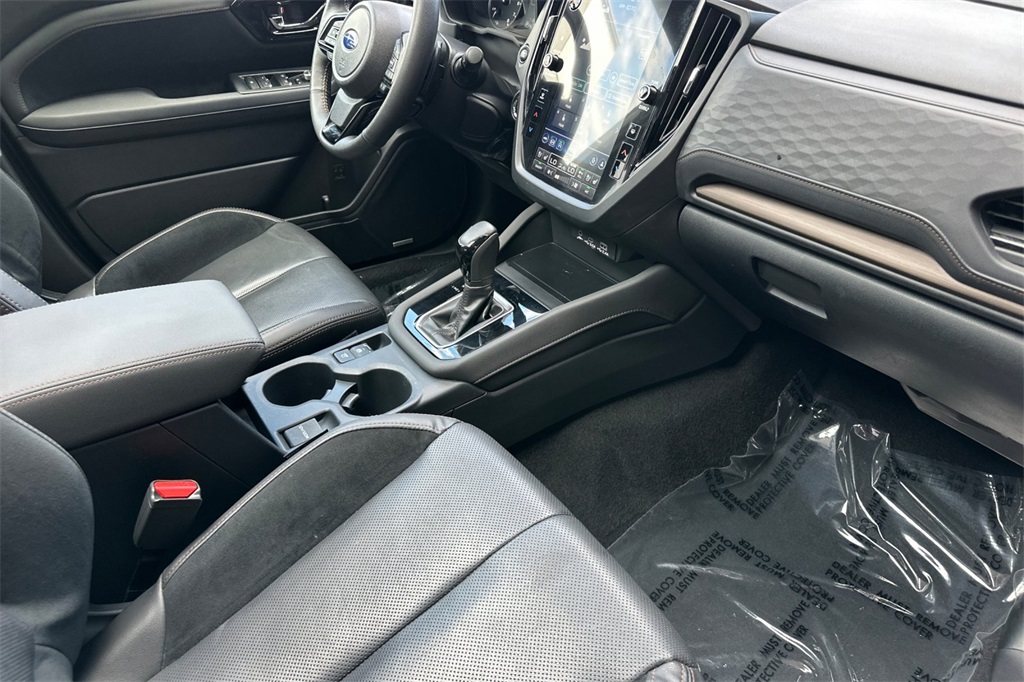 2025 Subaru Forester Touring photo 18