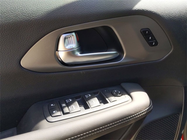 2026 Chrysler Pacifica photo 12