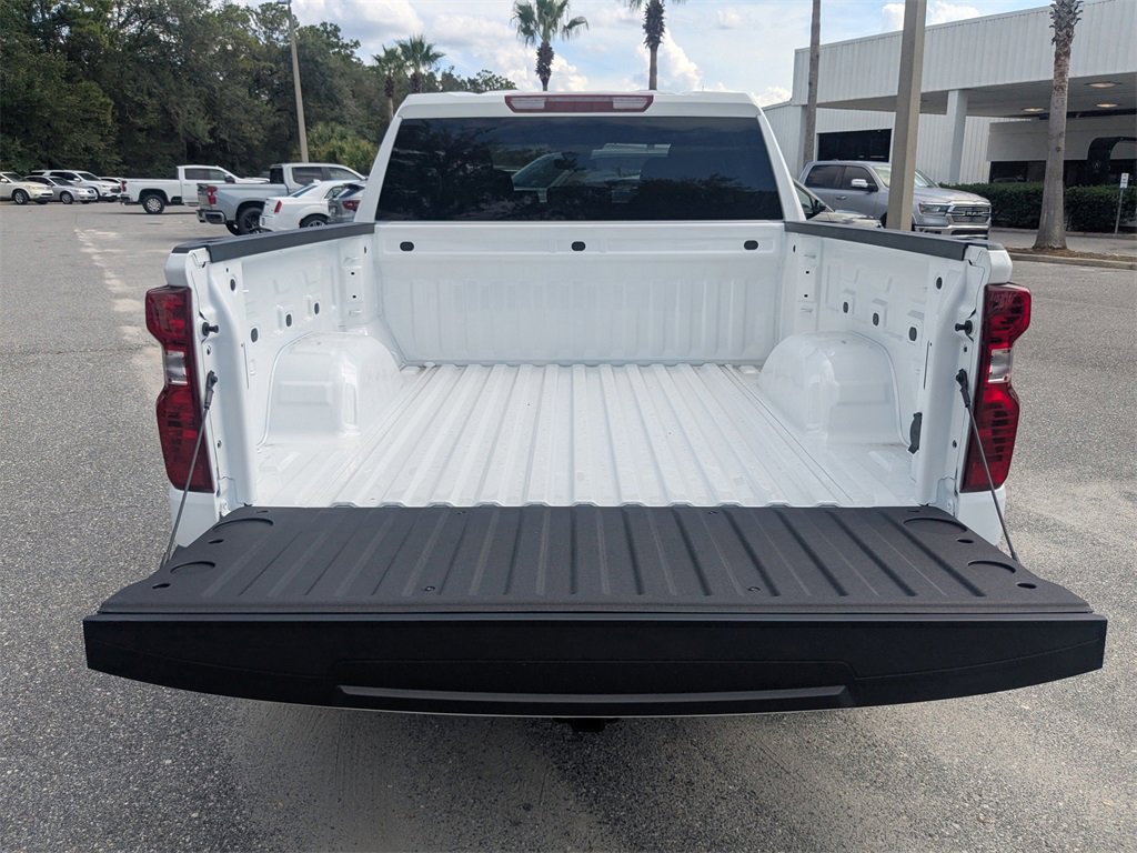 2026 Chevrolet Silverado 1500 LT photo 4