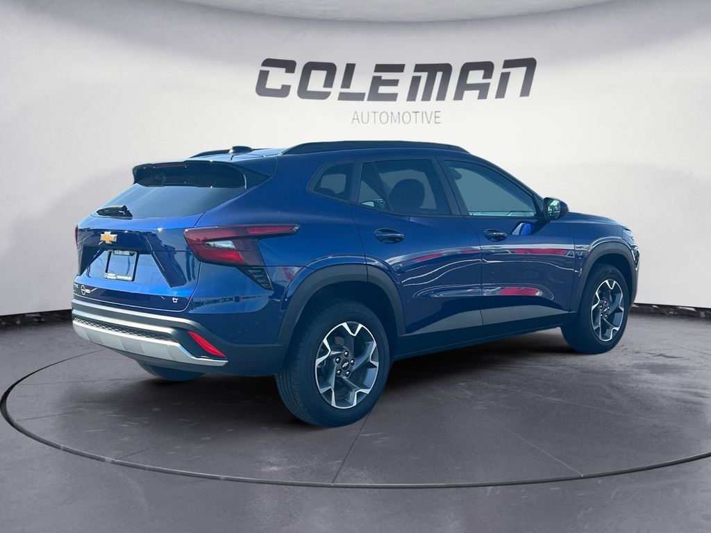 2024 Chevrolet Trax LT photo 5