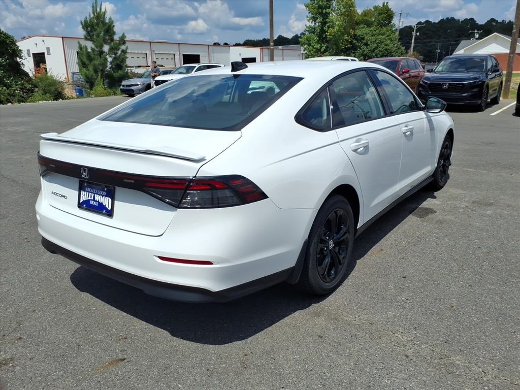 2025 Honda Accord 1.5T SE photo 3
