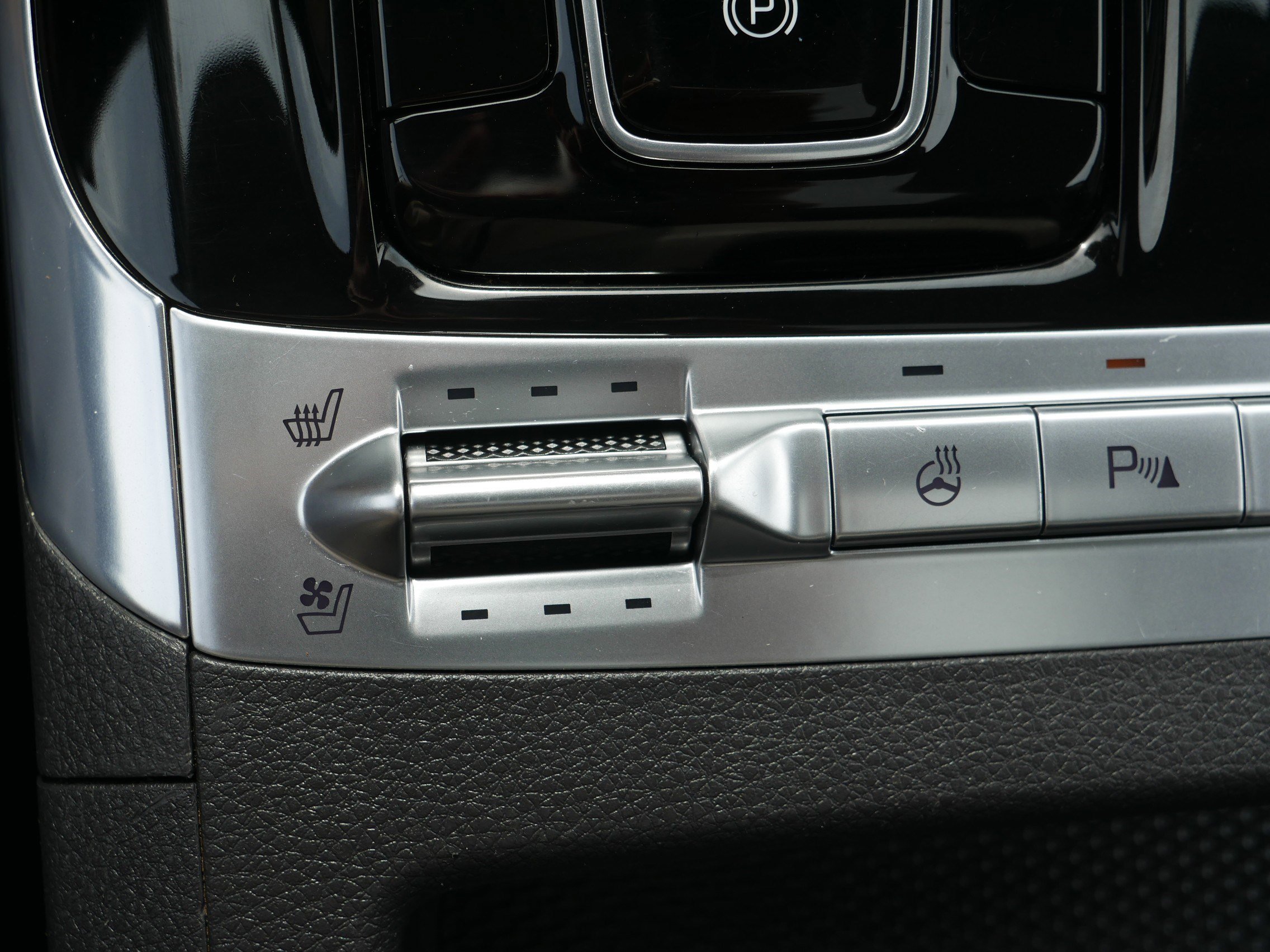 2023 Kia Carnival SX Prestige photo 27