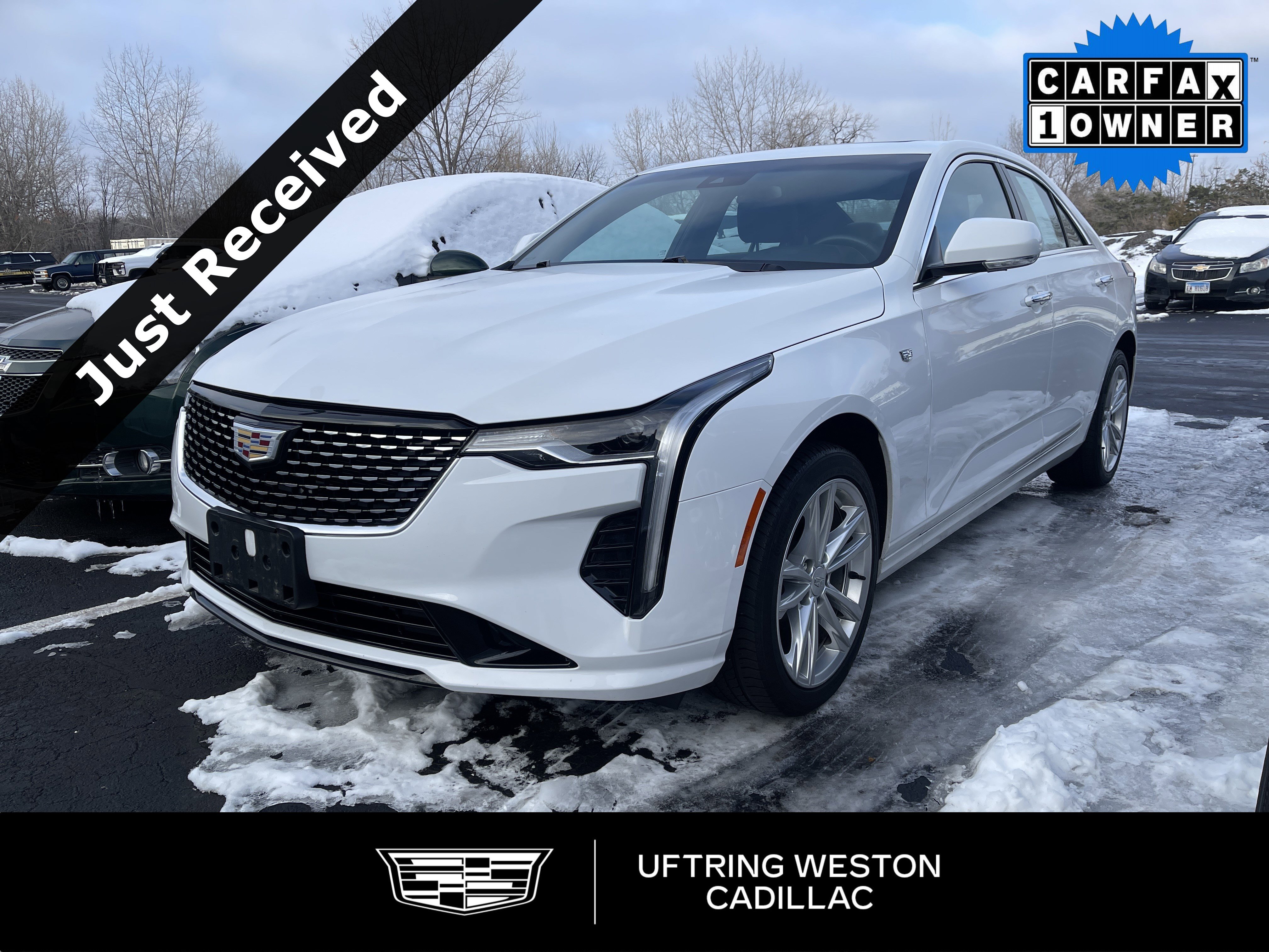 2022 Cadillac CT4 Luxury's photo