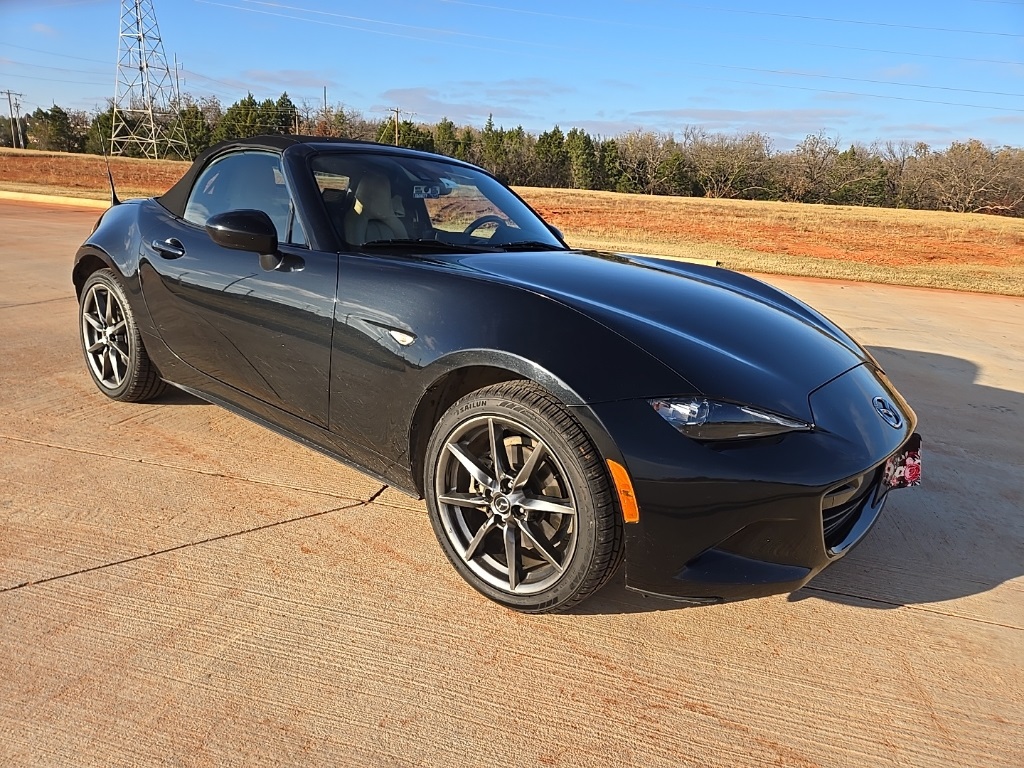 2016 Mazda MX-5 Miata Miata Grand Touring photo 4