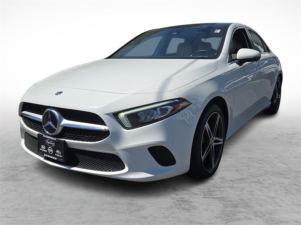 2022 Mercedes Benz A 220 4MATIC photo 3
