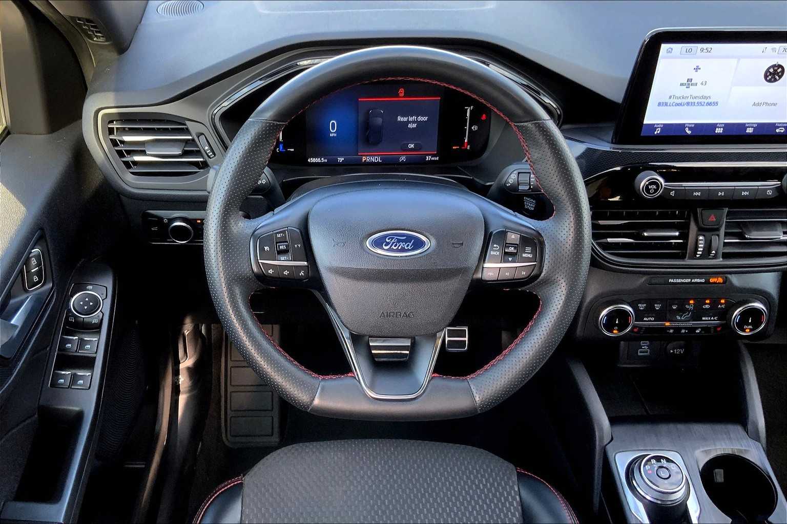 2023 Ford Escape ST-Line photo 5