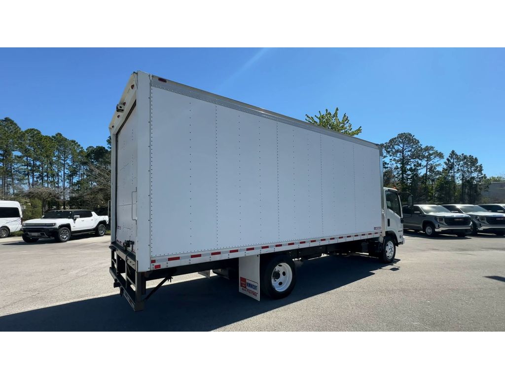 2018 Isuzu NPR-HD photo 3