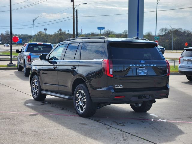 2025 Ford Expedition Base photo 3