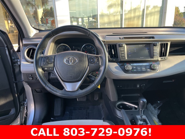 2016 Toyota RAV4 XLE photo 18