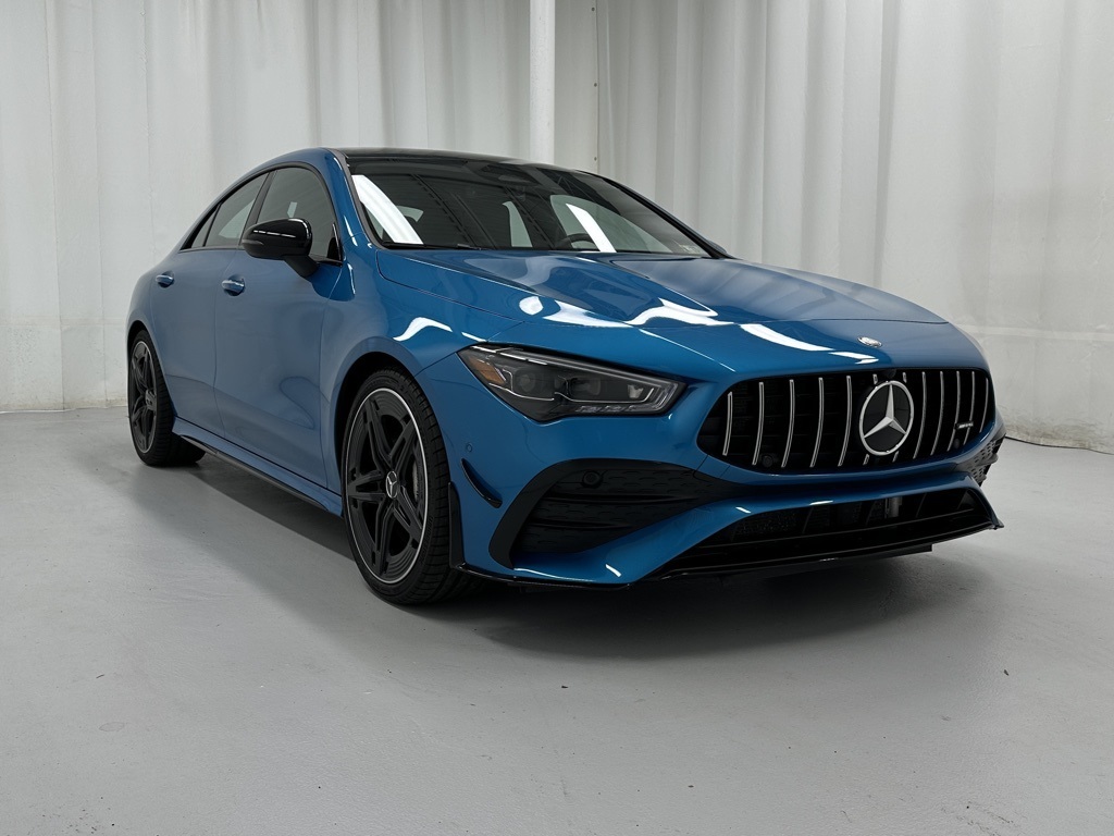 2025 Mercedes Benz CLA 35 AMG 4MATIC photo 2