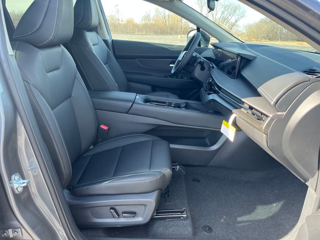 2025 Nissan Murano SV photo 16
