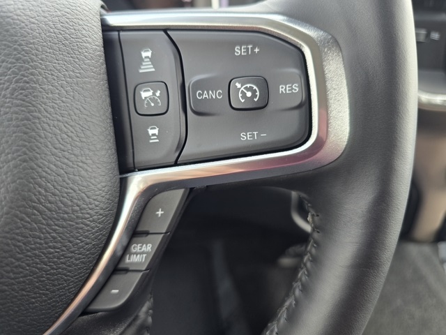 2024 Ram 2500 Laramie photo 21