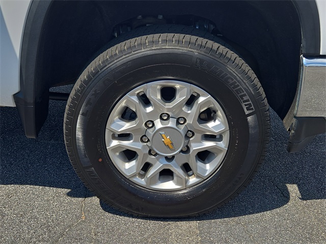 2023 Chevrolet Silverado 2500HD LT photo 7