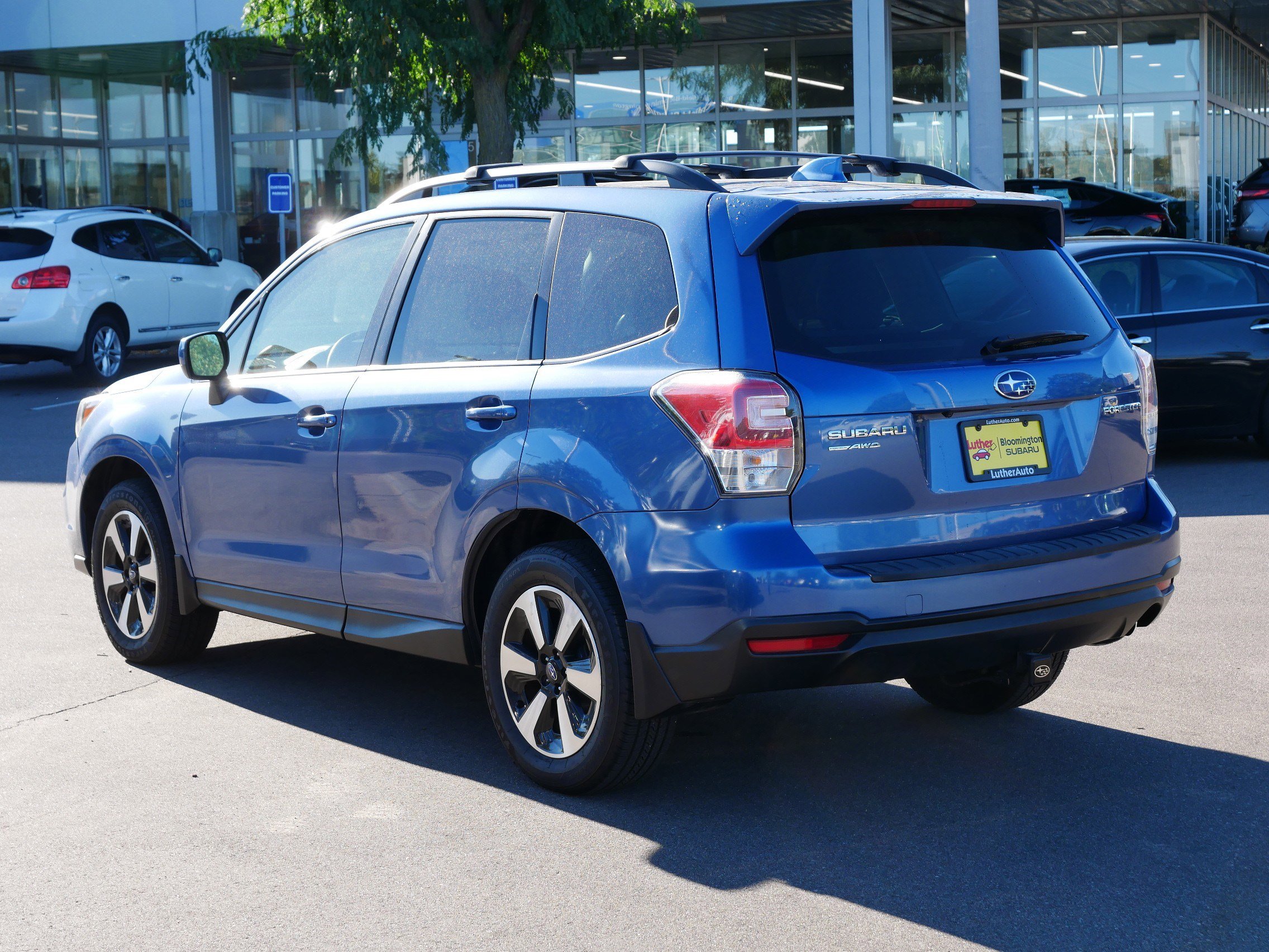 2018 Subaru Forester Premium photo 3