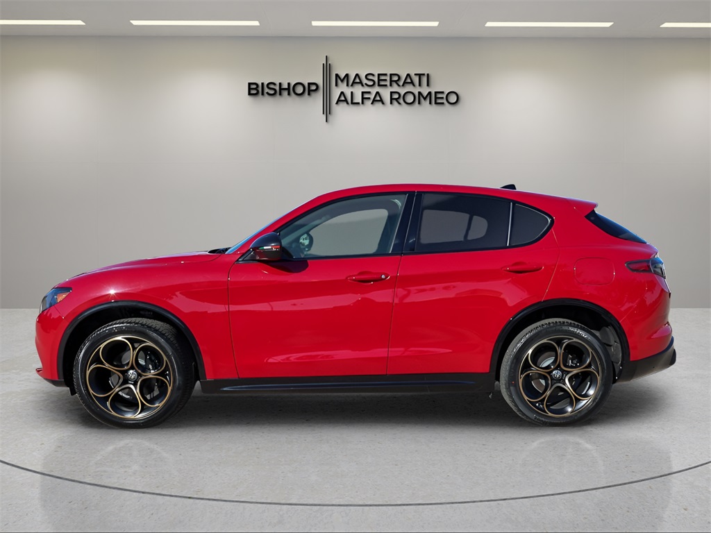 2025 Alfa Romeo Stelvio Sprint Base photo 4