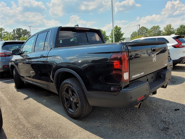 2023 Honda Ridgeline Black Edition photo 3
