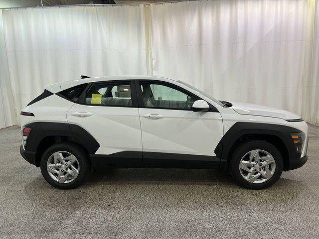 2026 Hyundai Kona SE photo 2