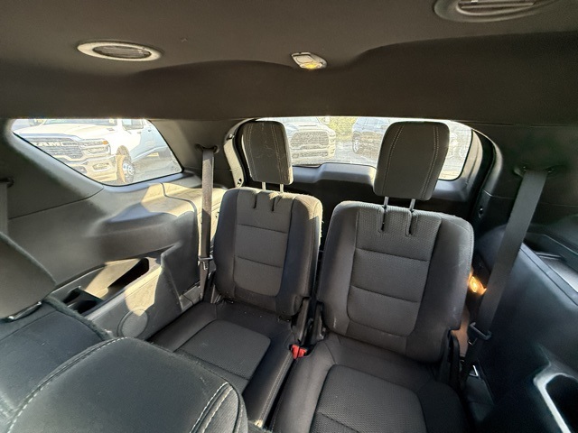 2017 Ford Explorer XLT photo 23