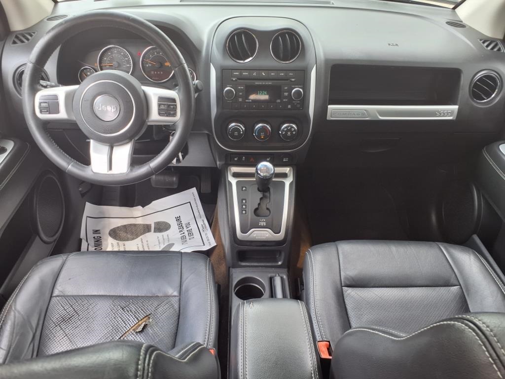 2015 Jeep Compass Latitude photo 9