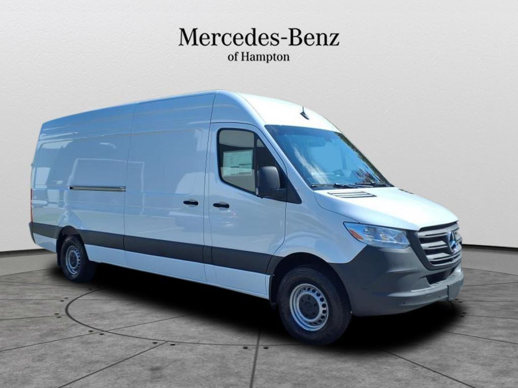 2025 Mercedes-Benz Sprinter Cargo Van Base's photo
