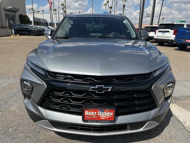 2023 Chevrolet Blazer 2LT photo 2