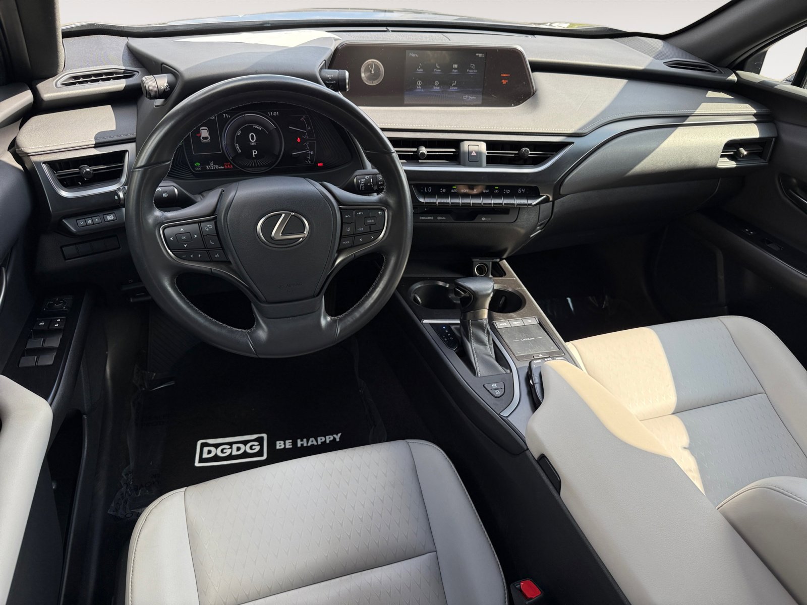 2020 Lexus UX 250h photo 15