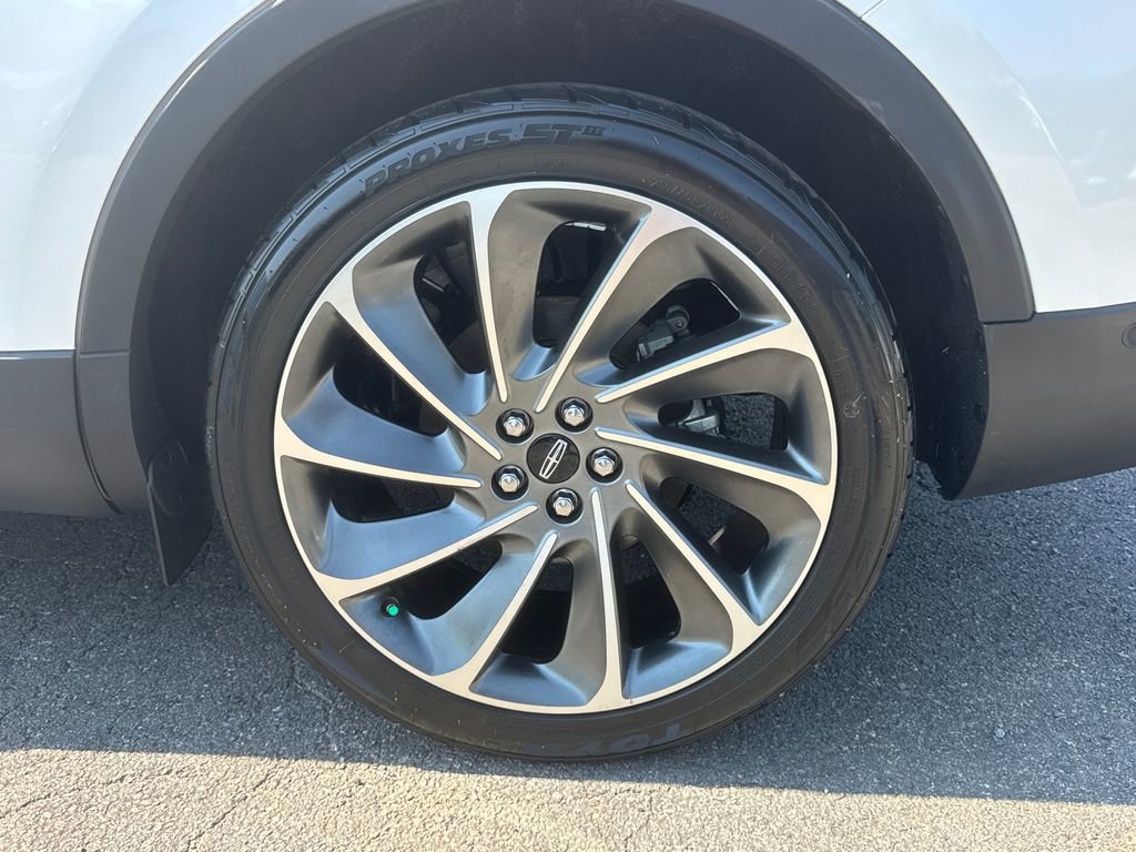 2019 Lincoln Nautilus Reserve photo 19