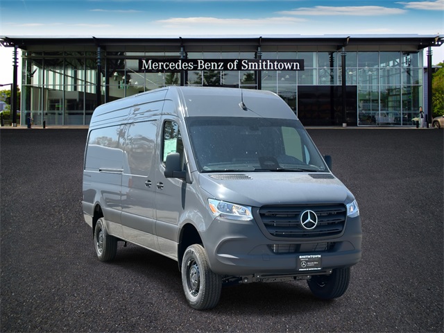 2025 Mercedes-Benz Sprinter Cargo Van Base's photo