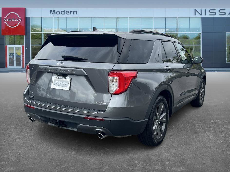 2021 Ford Explorer XLT photo 2