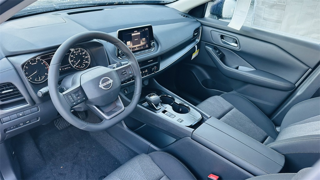 2026 Nissan Rogue SV photo 10