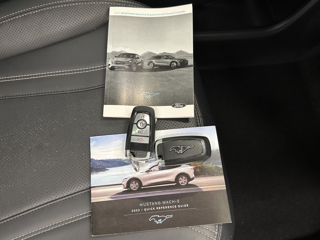 2022 Ford Mustang Mach-E Premium photo 37