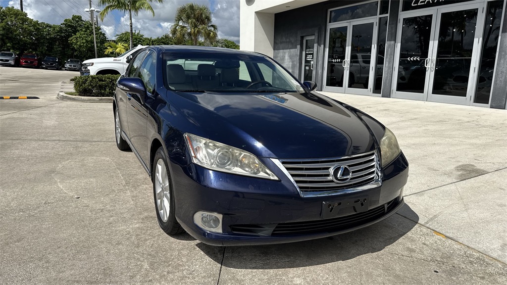 2011 Lexus ES 350 photo 6