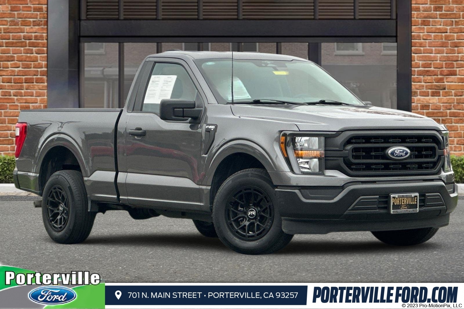 2023 Ford F-150 XL's photo