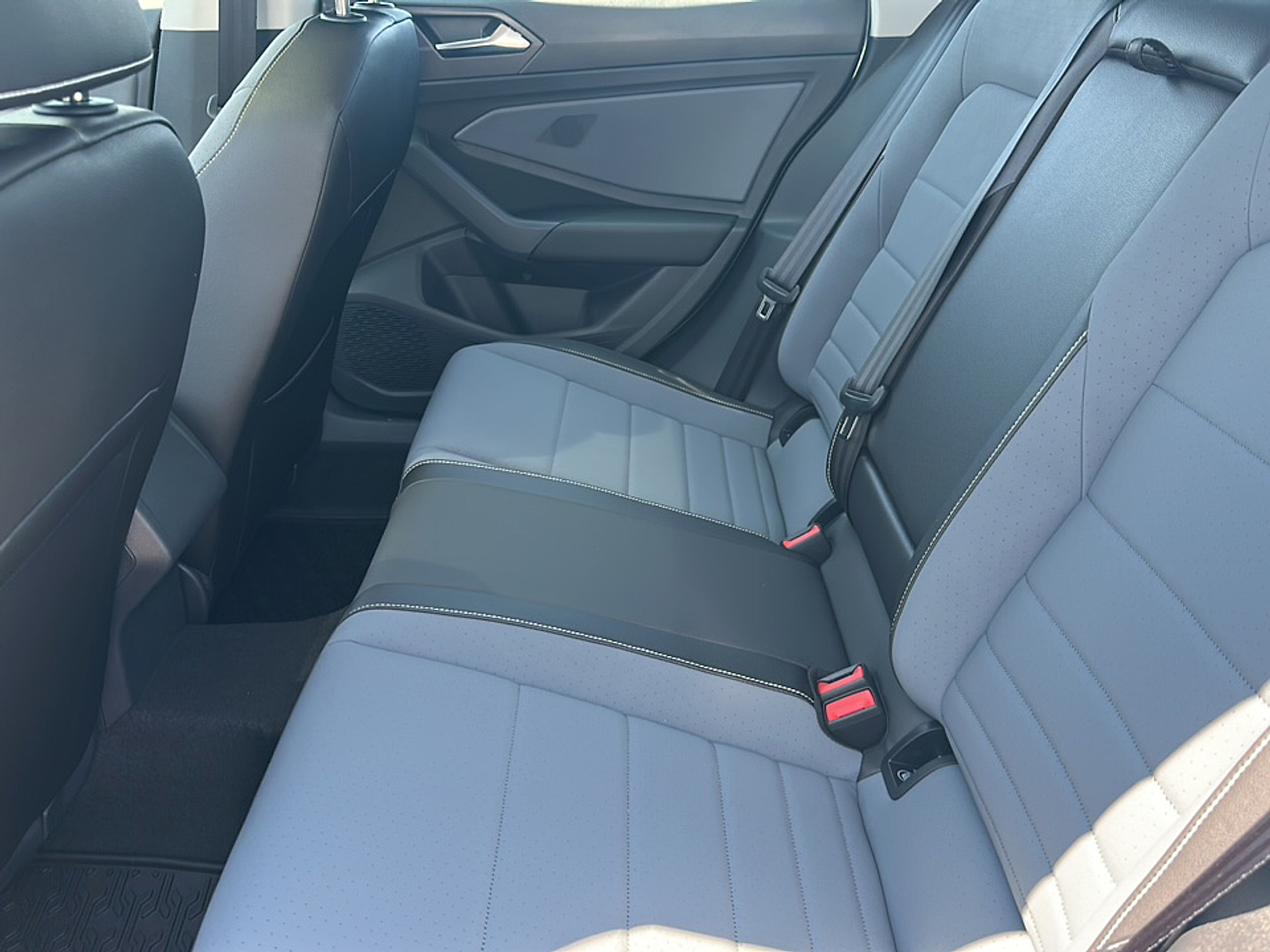 2025 Volkswagen Jetta 1.5T SE photo 8