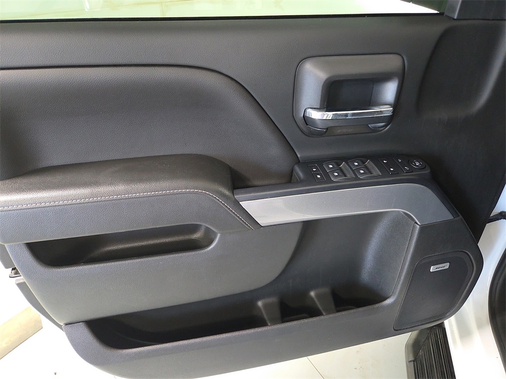 2018 Chevrolet Silverado 1500 LT photo 16