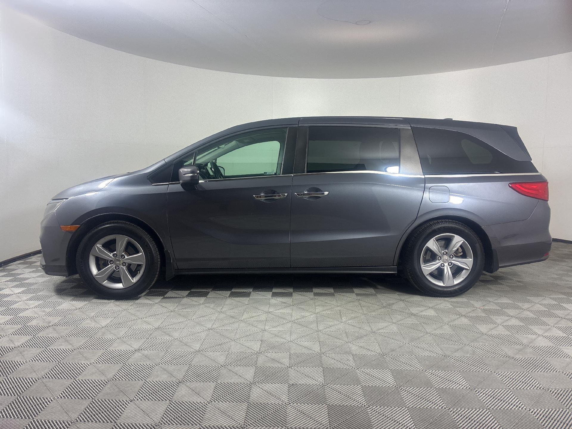 2018 Honda Odyssey EX-L photo 2