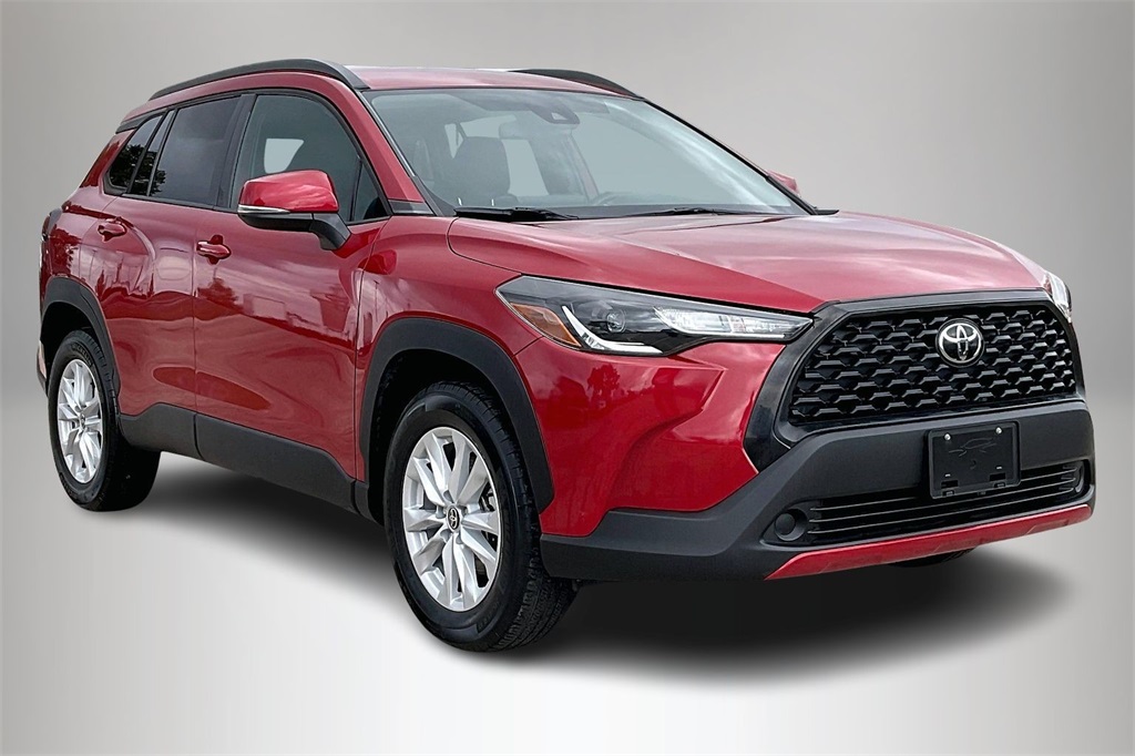 2022 Toyota Corolla Cross LE's photo