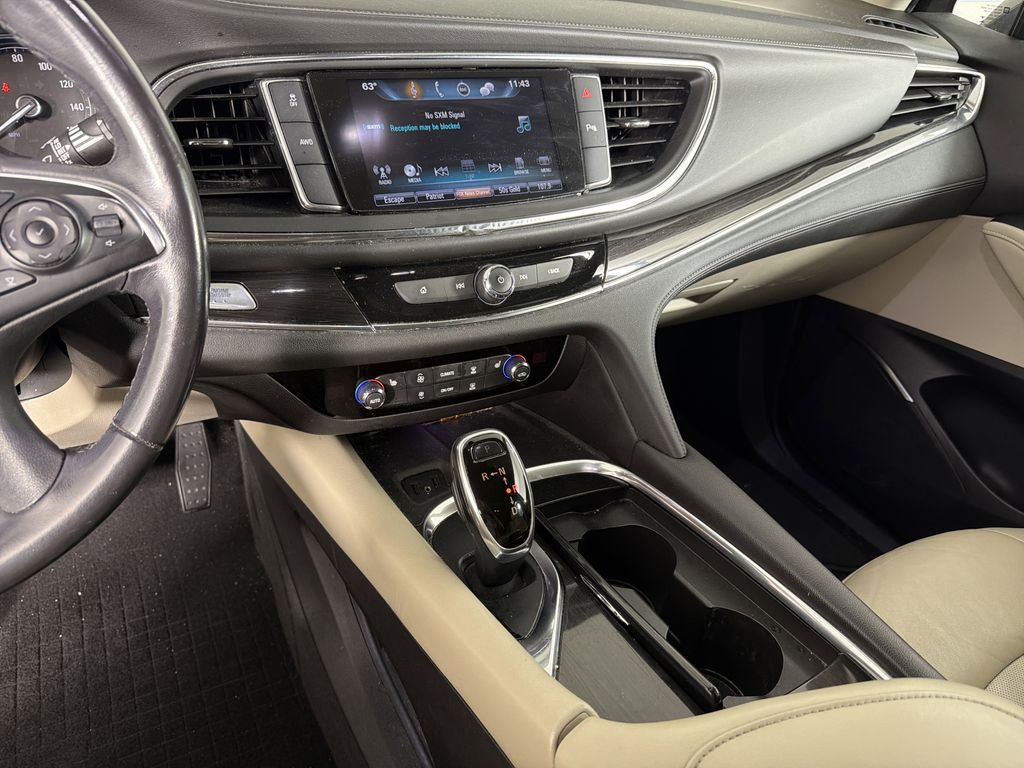2018 Buick Enclave Essence photo 28