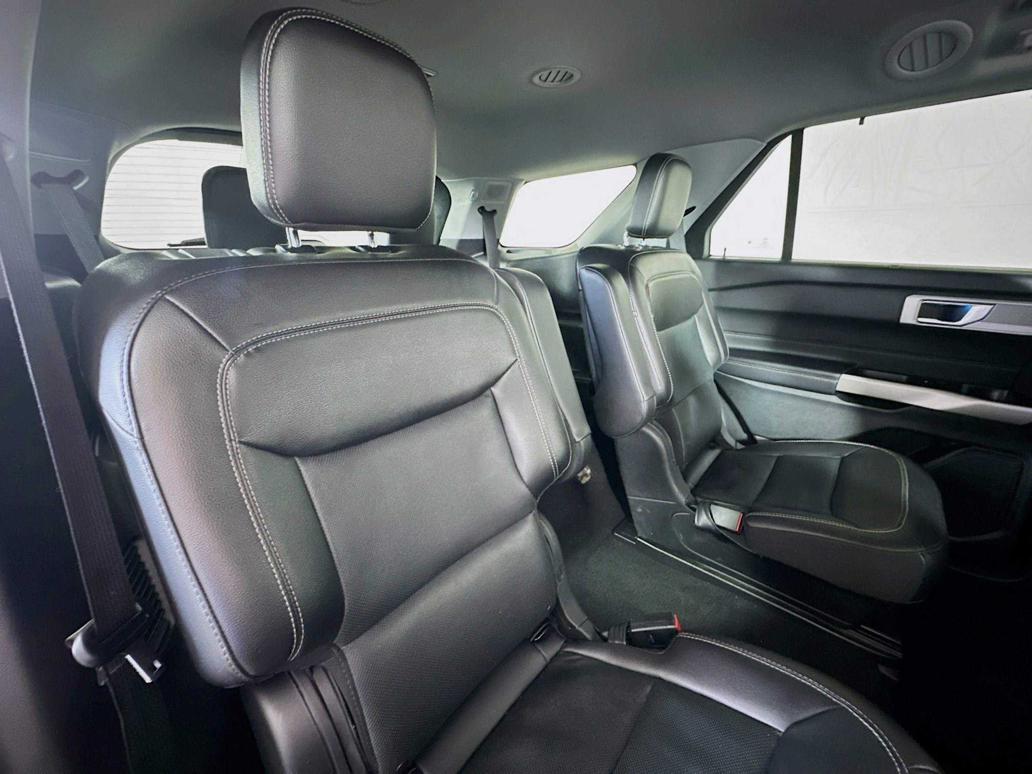 2023 Ford Explorer Limited photo 26