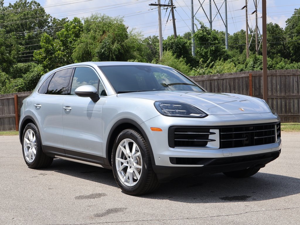 2024 Porsche Cayenne S photo 10