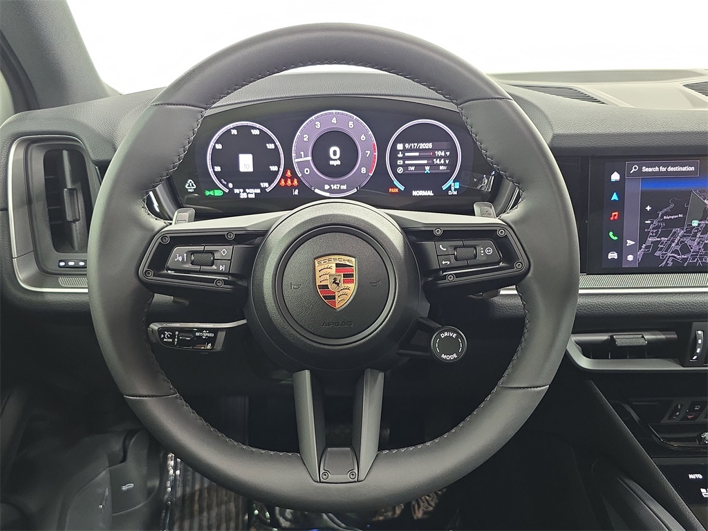 2025 Porsche Cayenne photo 14