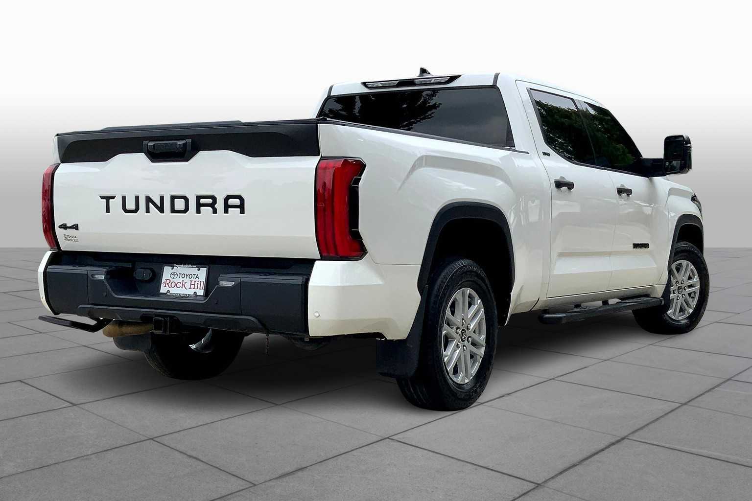 2022 Toyota Tundra SR5 CrewMax photo 11