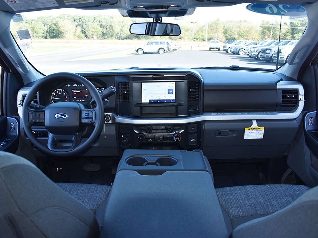 2026 Ford F-250 XLT photo 4
