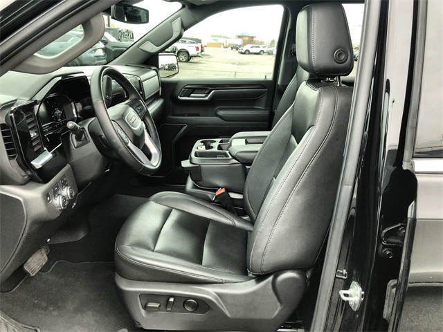 2025 Gmc Sierra 1500 SLT photo 3