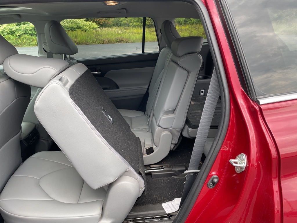 2020 Toyota Highlander Hybrid XLE photo 5