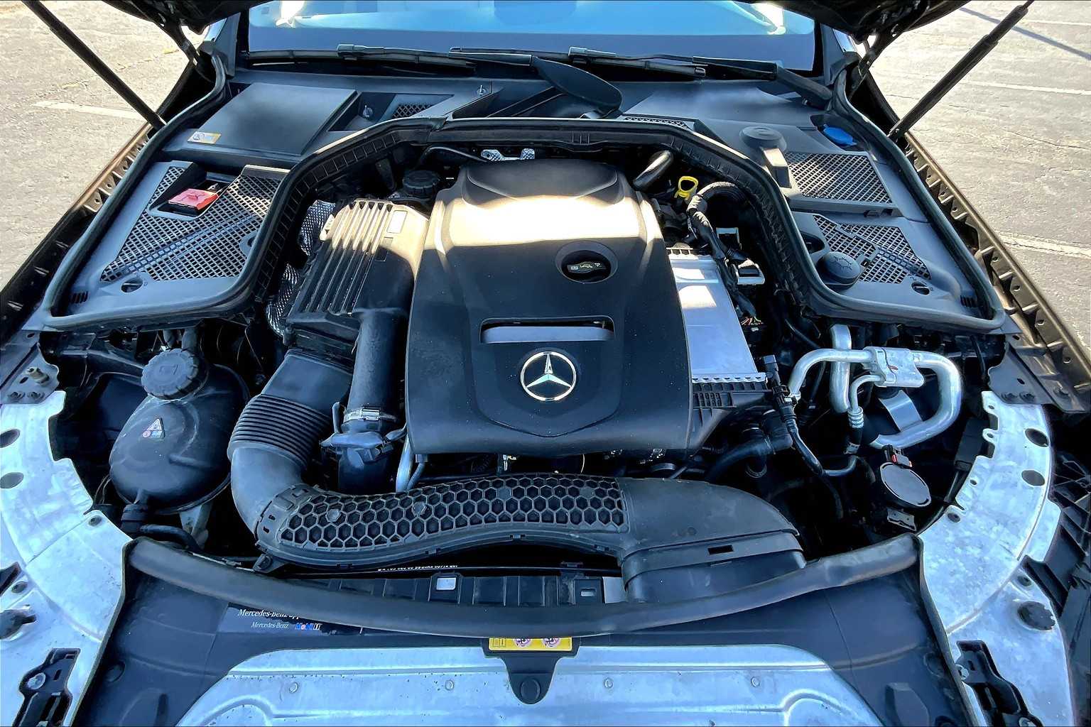 2015 Mercedes Benz C 300 Sedan photo 25