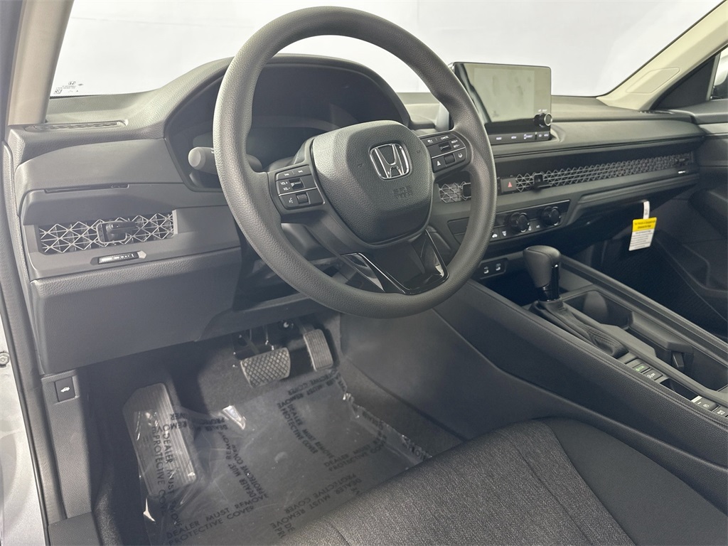 2025 Honda Accord 1.5T LX photo 9