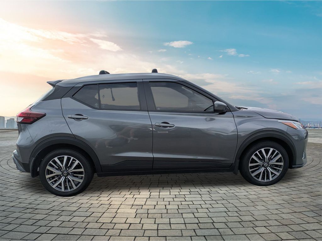 2021 Nissan Kicks SV photo 4