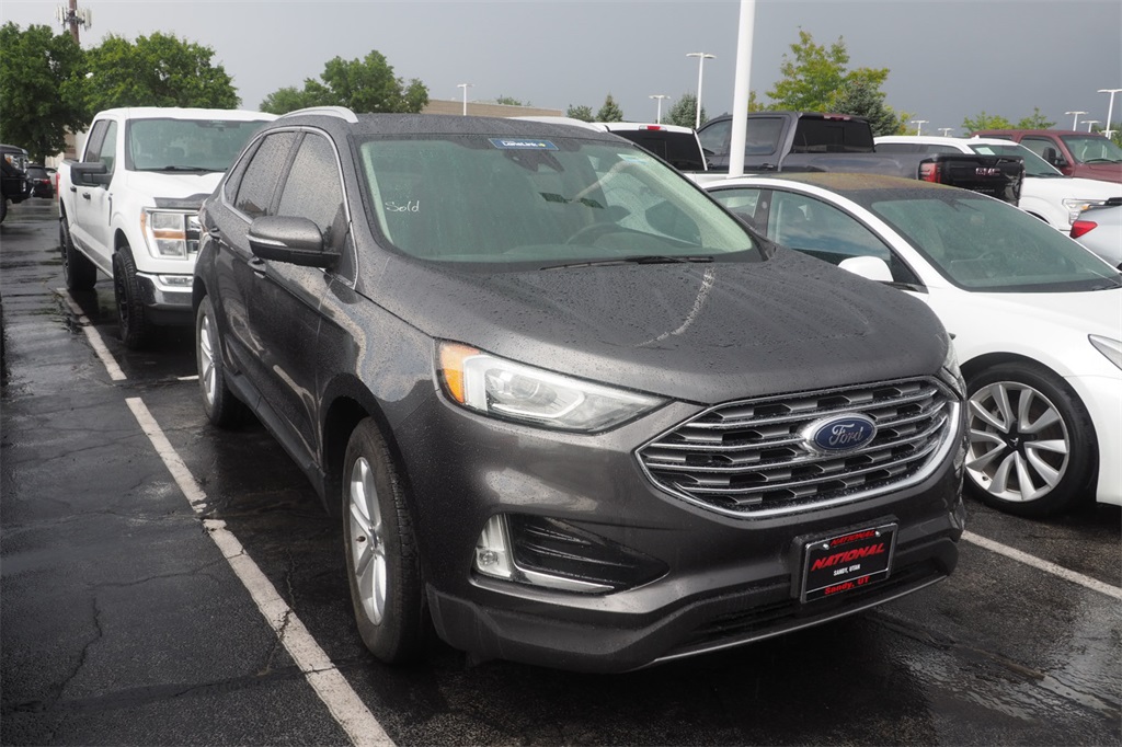 2020 Ford Edge SEL photo 2