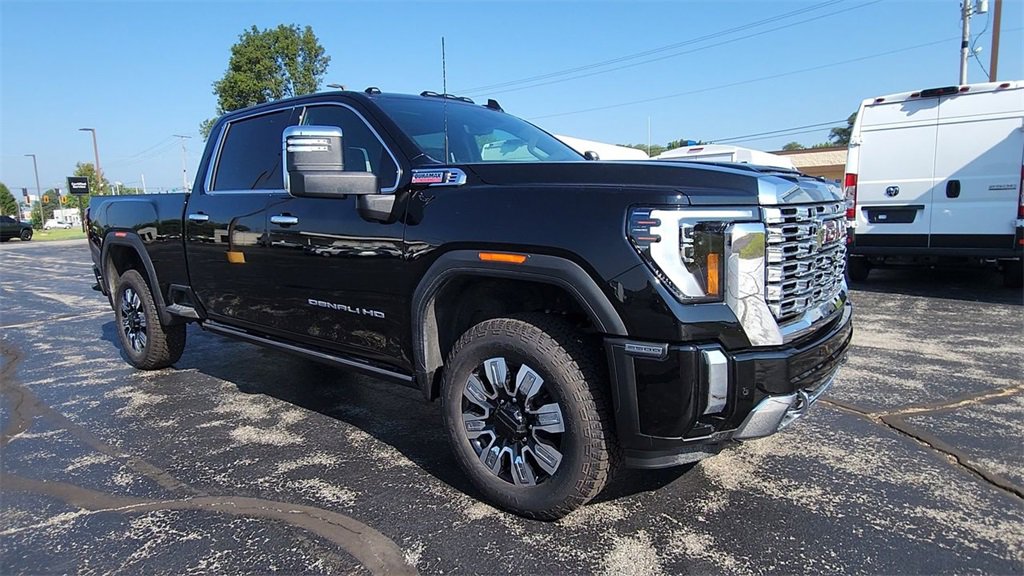 2025 Gmc Sierra 2500 HD Denali photo 2